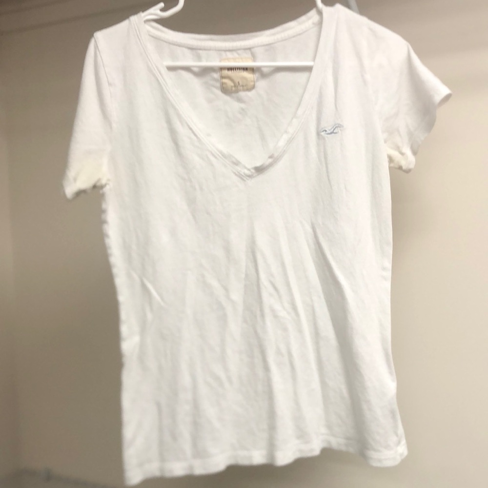 Hollister v-neck T-shirt